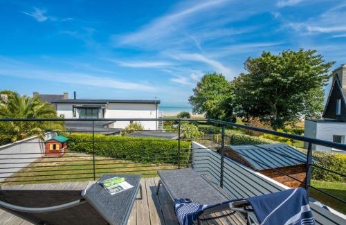 Plouneour-Trez House | Holiday Home Les Dunes by Interhome