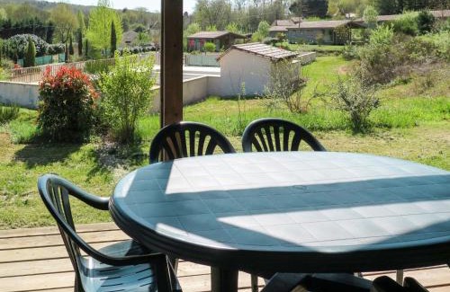 Marminiac House | Holiday Home Les Hameaux de Pomette-Chalet 6 pers- by Interhome
