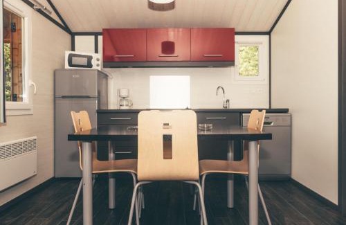 Marminiac House | Holiday Home Les Hameaux de Pomette-Chalet 2 Pers- by Interhome