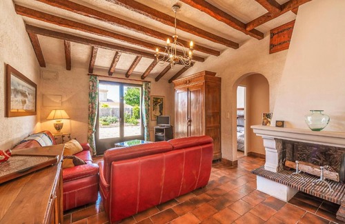 Les Moutiers-en-Retz House | Holiday Home Les Moutiers En Retz Rue De Bois Millet