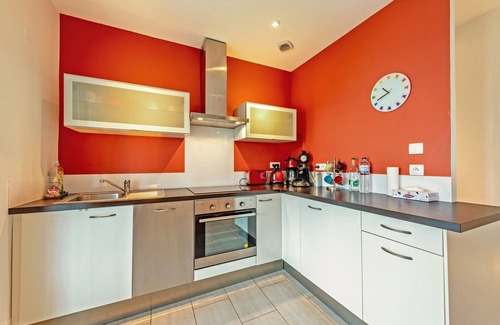 Plouider House | Holiday Home 'Maison 4 Pers 5kms De La Plage' with Private Terrace and Private Garden