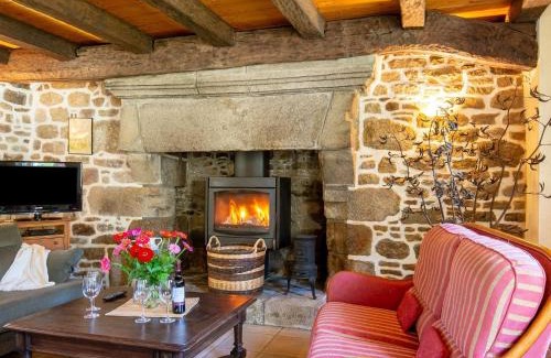 Kerlouet House | Holiday Home Maner Penfrat by Interhome