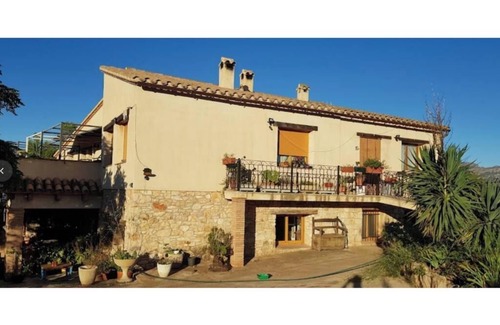 El Perello House | Holiday Home 'Mas Del Pi' with Mountain View, Private Terrace and Wi-Fi