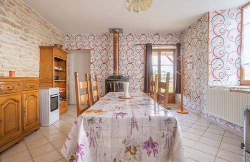 Nouart House | Holiday Home Nouart with Barbecue Garden