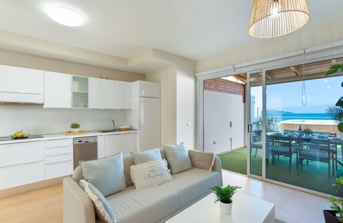 San Felipe House | Holiday Home 'Oleaje' with Sea View, Wi-Fi and Air Conditioning