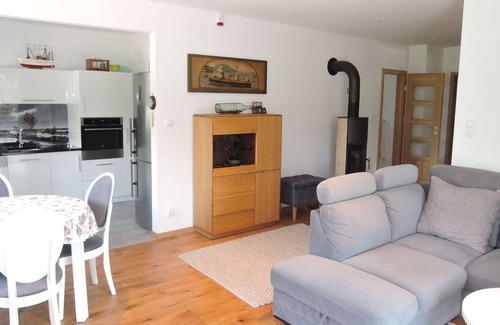 Insko House | holiday home on a fenced natural plot, Insko
