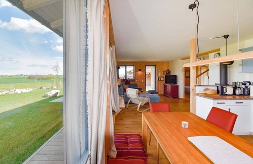 Moor-Rolofshagen House | Holiday Home 'Ostseeseele' with Private Terrace, Private Garden and Wi-Fi
