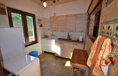 Stazzona House | Holiday home overlooking Lake Como, 8 people 3 bedrooms 2 bathrooms, relaxation and nature