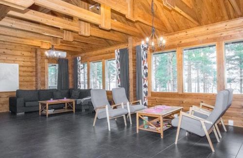 Isnas House | Holiday Home Pihlaja 8 by Interhome
