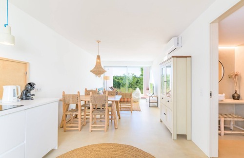 Baiona House | Holiday Home 'Casa Do Regadio - Casa 3' with Private Pool, Wi-Fi and Air Conditioning