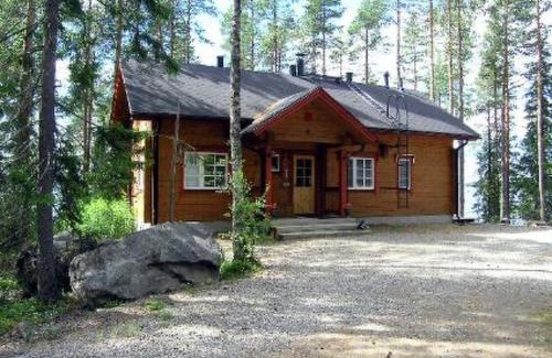 Haapamaki House | Holiday Home Puolukka by Interhome