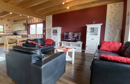 Irmenach Apartment | Holiday home Red Milan