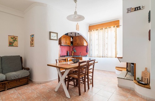 Jerzu House | Holiday Home 'Sa Omu De Sa Palgia' with Sea View, Balcony and Air Conditioning