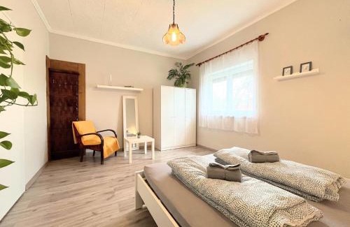 Szulok Apartment | Holiday Home Szulok