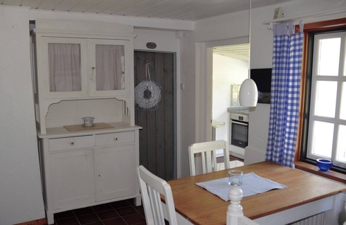 Suderstapel House | Holiday Home 'Tade Bo' with Private Terrace, Private Garden and Wi-Fi