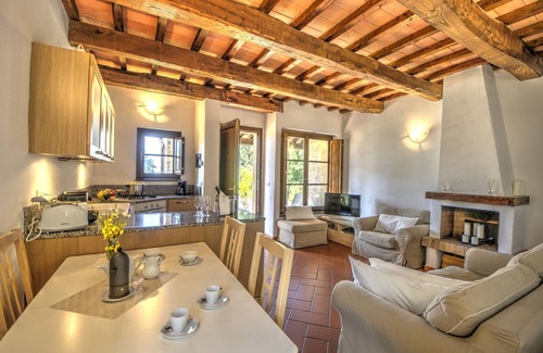 Roccalbegna House | Holiday Home "Villa Nespola" with Forest View, Shared Pool & Wi-Fi