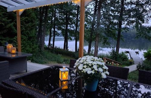 Askola Ski Chalet | Holiday Home Villa Valkojarvi