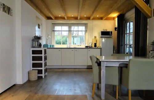 Warmenhuizen House | Holiday home Warmhuisje in Warmenhuizen. Suitable for 2 persons.