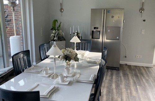 Zetel House | Holiday home with child and dog