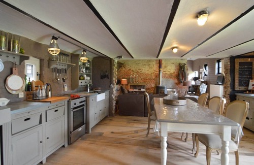Pittem Other | Holiday home with garden