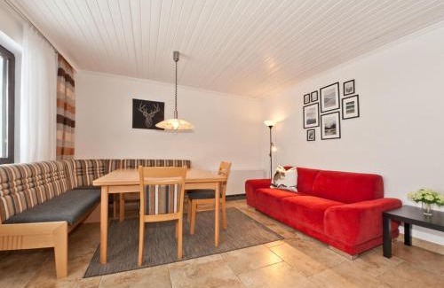 Reichenbach House | Holiday Home with Garden and Terrace