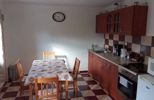 Balatonbereny House | Holiday home with air conditioning and massage shower