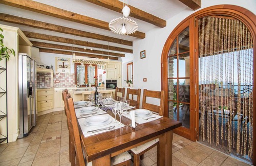 Opatija House | Holiday home with pool, sauna and gym