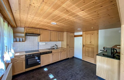 Grindelwald Ski Chalet | Holiday house Grindelwald for 1 - 6 persons with 3 bedrooms - Detached holiday house