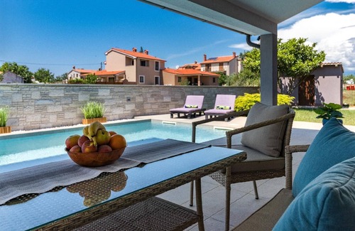 Jadreski House | Holiday house Jadreski for 1 - 6 persons with 3 bedrooms - Holiday home