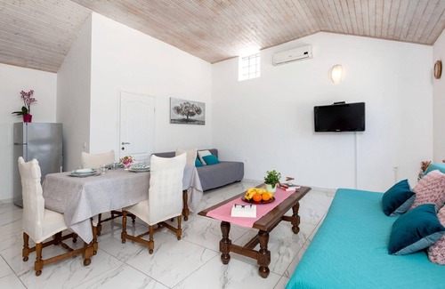 Jadreski House | Holiday house Jadreski for 1 - 6 persons with 2 bedrooms - Holiday house