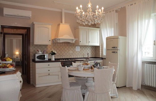 Montecarlo House | Holiday house Montecarlo for 1 - 10 persons with 3 bedrooms - Holiday home