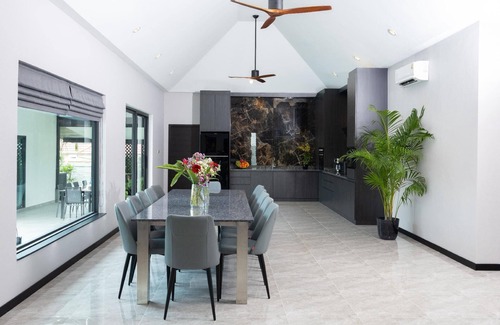 Nong Prue House | Holiday house Pattaya for 1 - 12 persons with 6 bedrooms - Holiday house