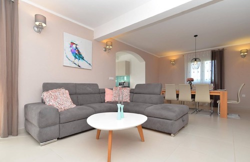 Vrznaveri House | Holiday house Poreč for 1 - 8 persons with 3 bedrooms - Holiday home