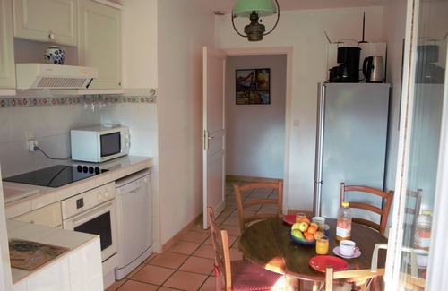 Plage de la Garonnette House | Holiday house Sainte-Maxime for 1 - 4 persons with 2 bedrooms - Row house