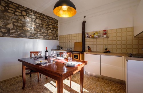 Semproniano House | Holiday house Semproniano for 1 - 4 persons with 2 bedrooms - Row house