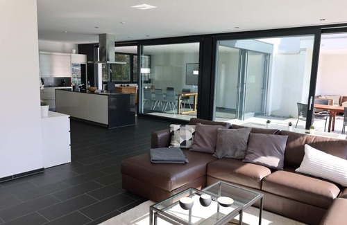 Sisikon House | Holiday house Sisikon for 1 - 10 persons with 4 bedrooms - Detached holiday house