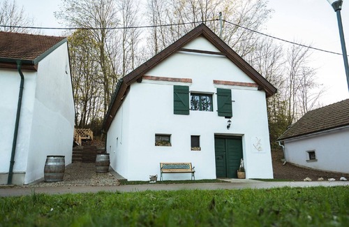 Grub an der March House | Holiday house Stillfried for 1 - 6 persons with 3 bedrooms - Holiday home