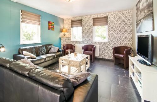 Tohogne House | Holiday house with sauna and terrace