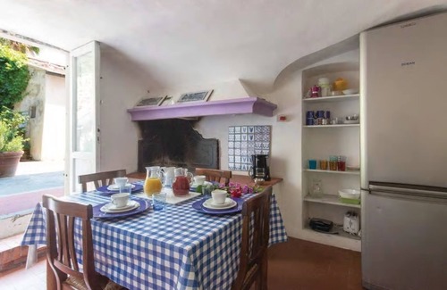 Filettole Villa | HOLIDAY IN TUSCANY PISA AND LUCCA. AIR COND, POOL