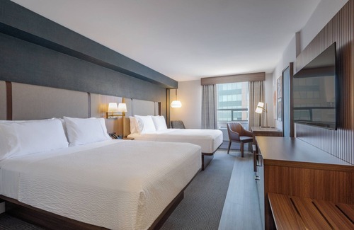 Downtown Winnipeg Hotel | Holiday Inn and Suites Winnipeg Downtown by IHG