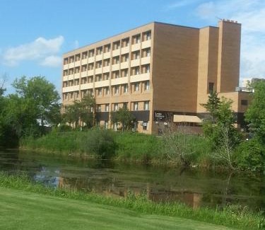 Brookfield Hotel | Holiday Inn Brookfield - Milwaukee by IHG