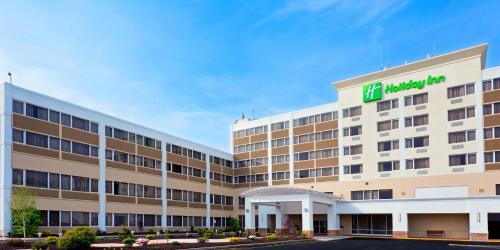 Clark Hotel | Holiday Inn Clark - Newark by IHG