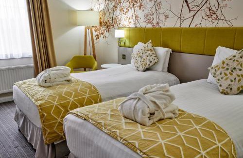 Geddington Hotel | Holiday Inn Corby Kettering A43 by IHG