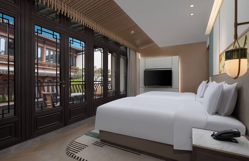 Deqing County Hotel | Holiday Inn Deqing Xinshi Ancient Town by IHG
