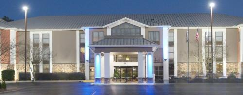 Anderson Hotel | Holiday Inn Express Anderson I-85 - Exit 27- Highway 81 by IHG