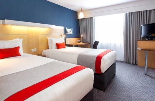 Boardmills Hotel | Holiday Inn Express Antrim by IHG