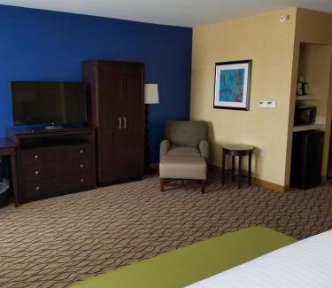 Bordentown Hotel | Holiday Inn Express Bordentown - Trenton South by IHG
