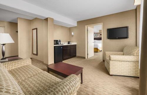 Brockton Hotel | Holiday Inn Express Boston Brockton by IHG