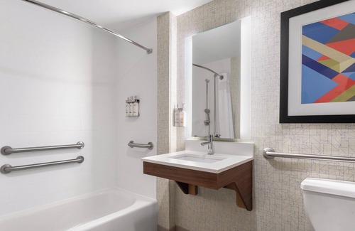 Coralville Hotel | Holiday Inn Express Coralville by IHG