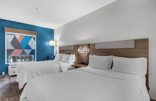 Crystal Beach Hotel | Holiday Inn Express Destin E - Commons Mall area by IHG